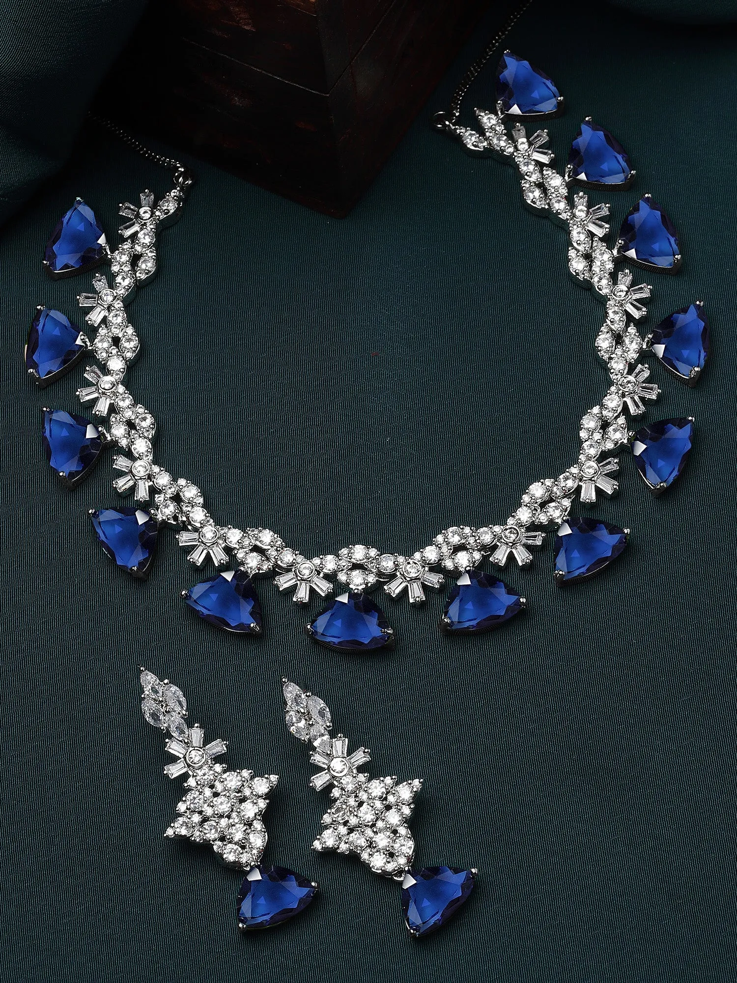 Karatcart Silver Tone Blue Triangular Shape Cubic Zirconia Necklace Set for Women