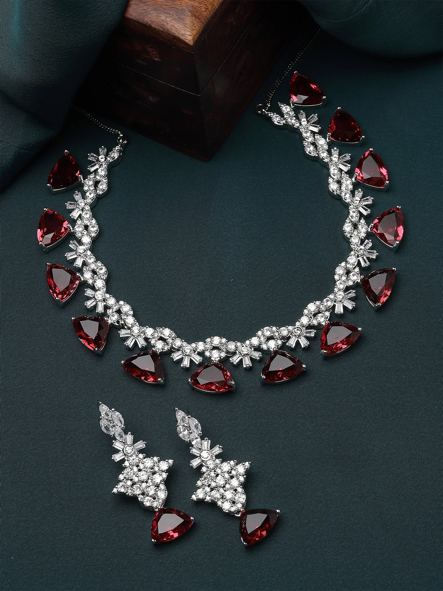 Karatcart Silver Tone Red Triangular Shape Cubic Zirconia Necklace Set for Women
