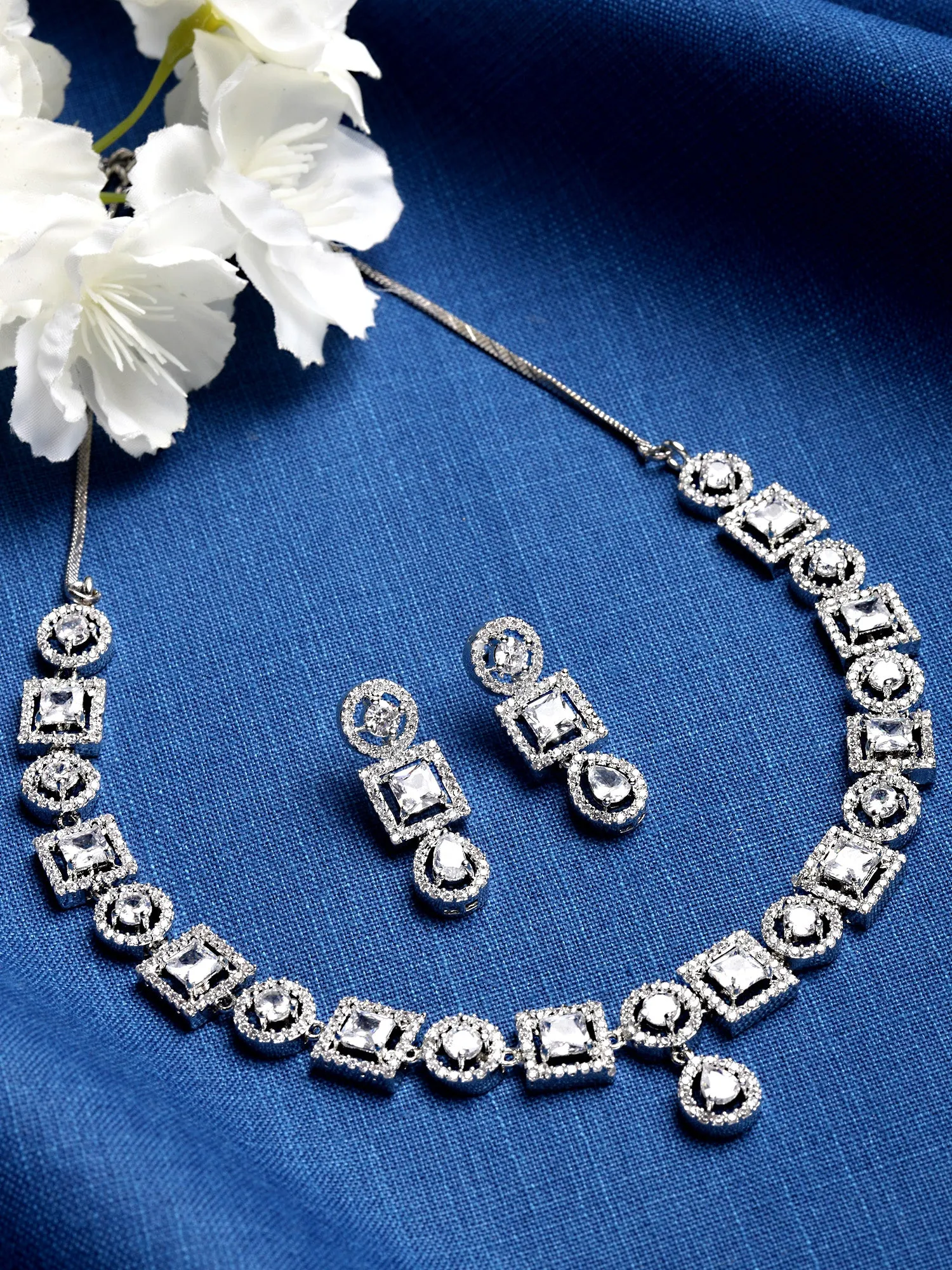 Karatcart Silver Tone White Cubic Zirconia Studded Necklace Set