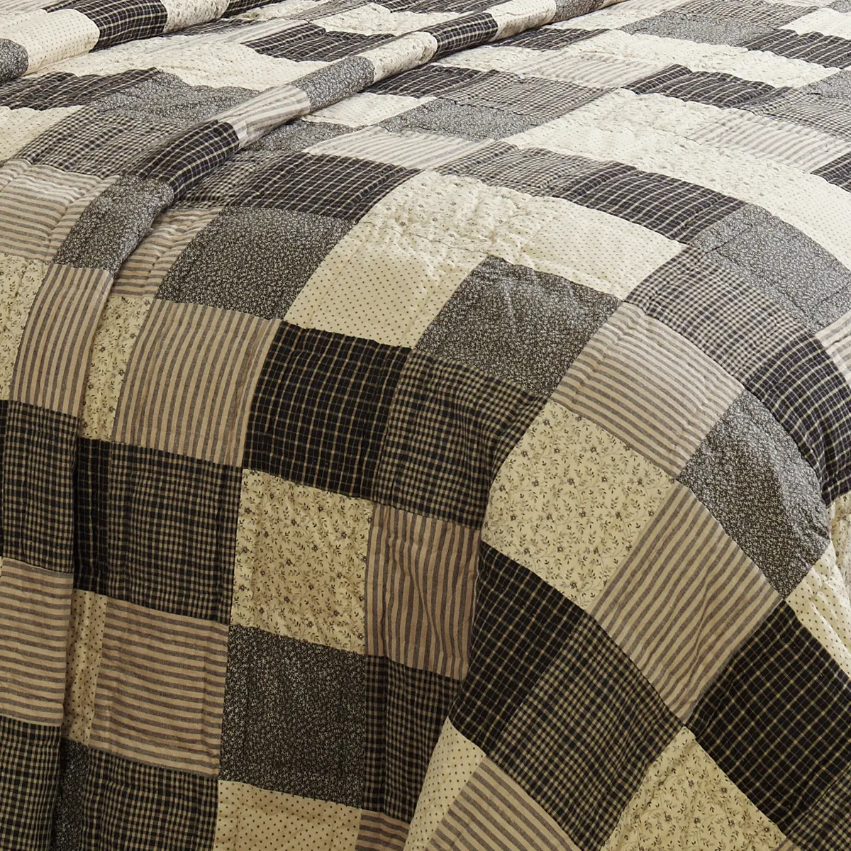 Kettle Grove Quilt (Choose Size)