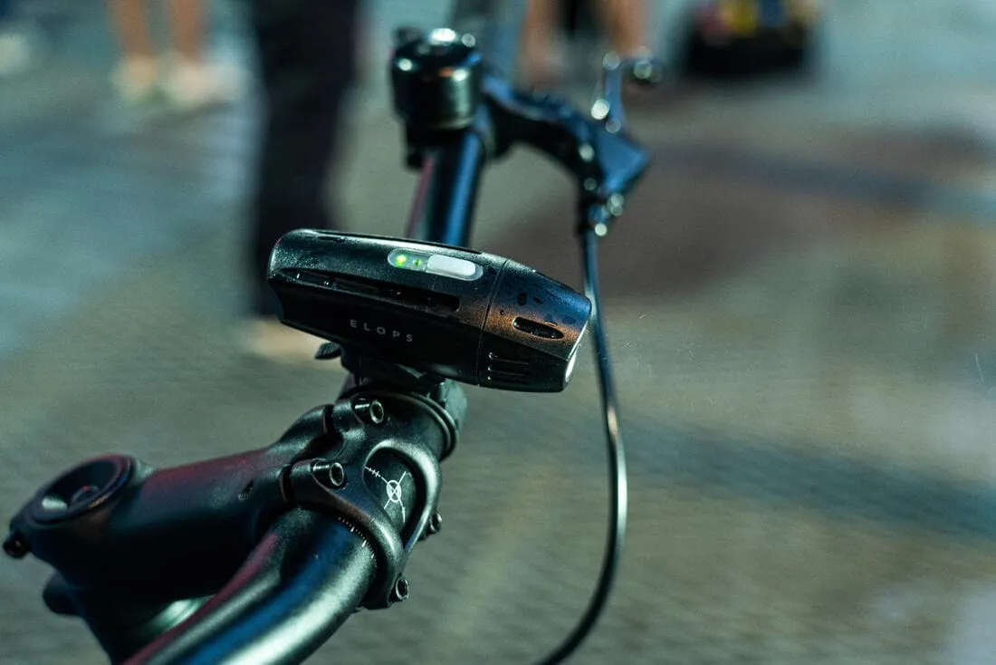 Kit éclairage vélo LED,  ST 920 avant et arrière USB