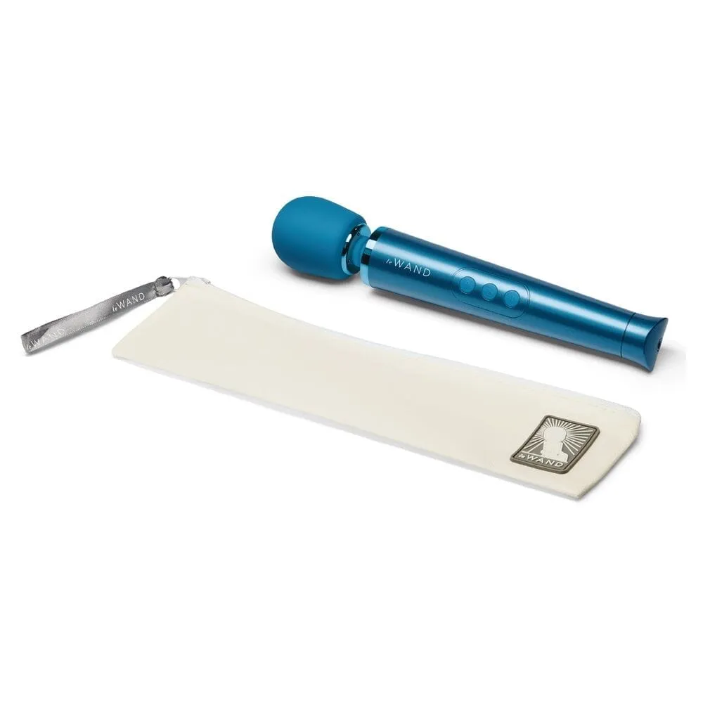 Le Wand Petite 10-Speed Silicone Rechargeable Body Wand