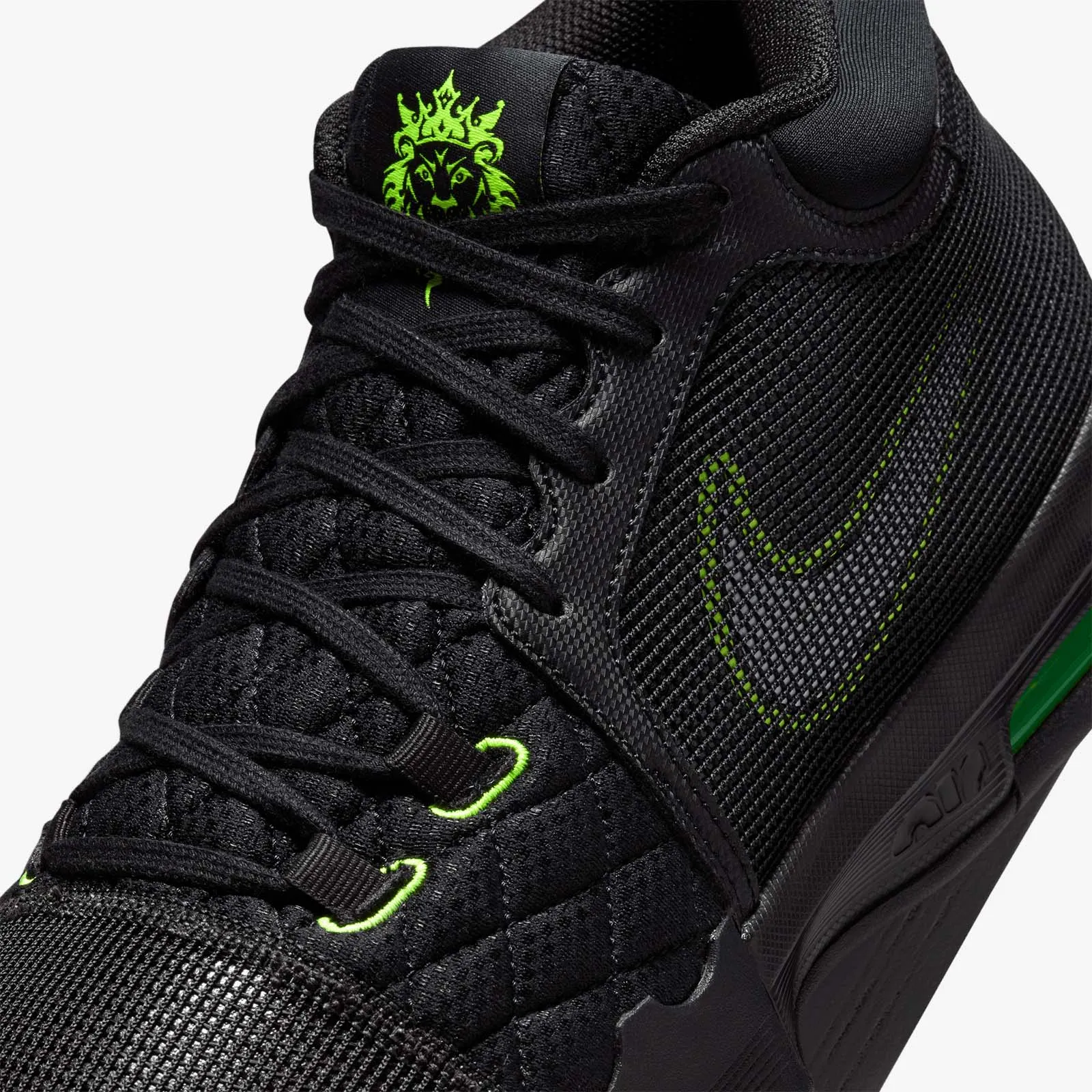 LeBron Witness 8 - Black/Volt