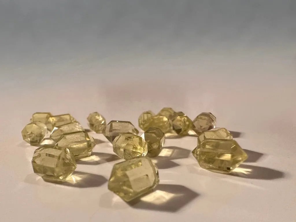 LEMON QUARTZ DOUBLE TERMINATED POINT