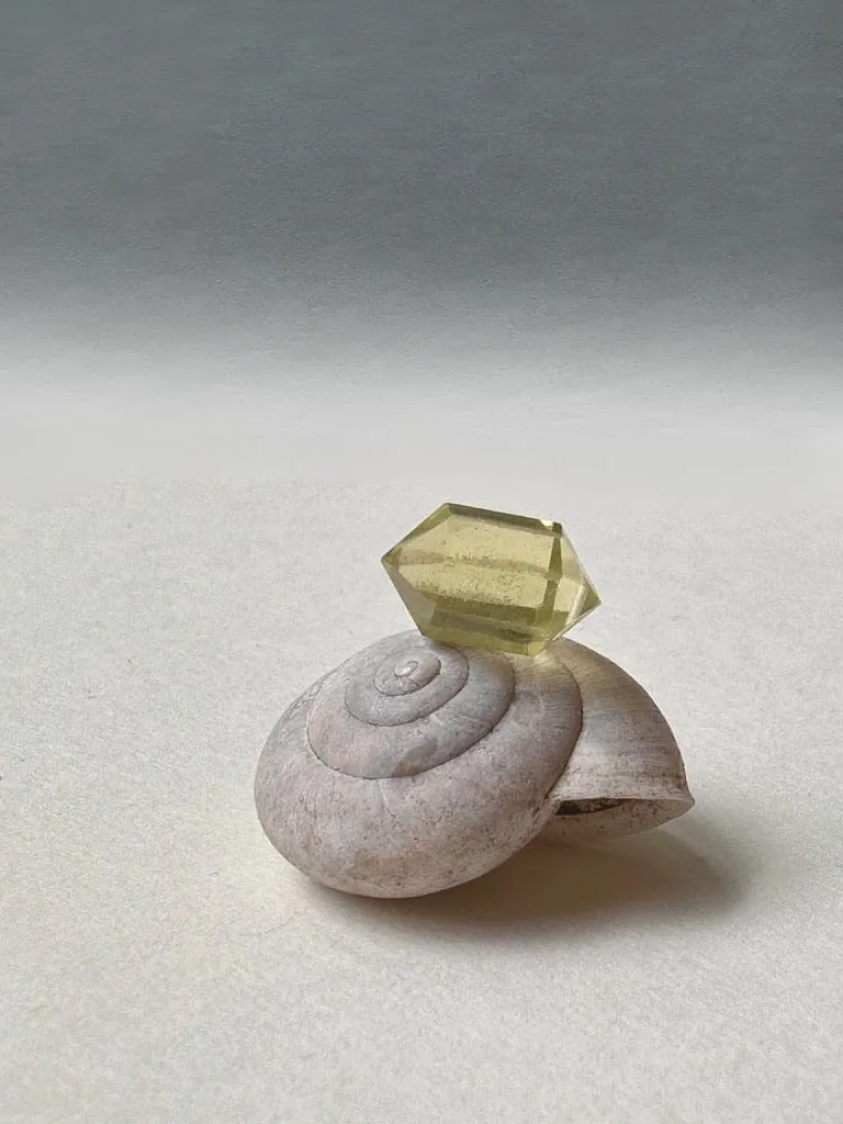 LEMON QUARTZ DOUBLE TERMINATED POINT