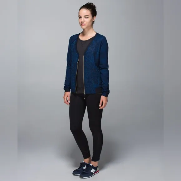 lululemon h’om run jacket size 6