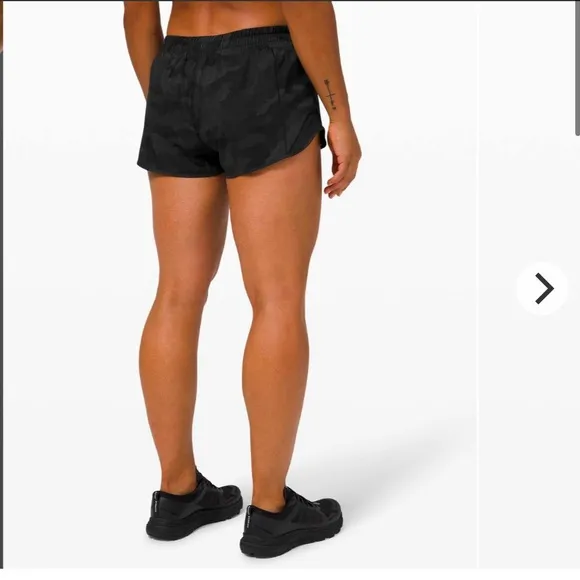 LULULEMON Hotty Hot Lined  Black Camo 2.5” Short