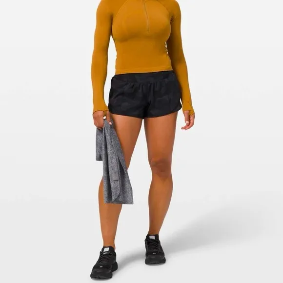 LULULEMON Hotty Hot Lined  Black Camo 2.5” Short