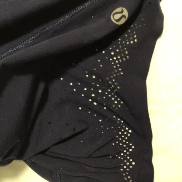 Lululemon Run: Light As Air Short  Deep Indigo/Mirage Deep Indigo  Size 8