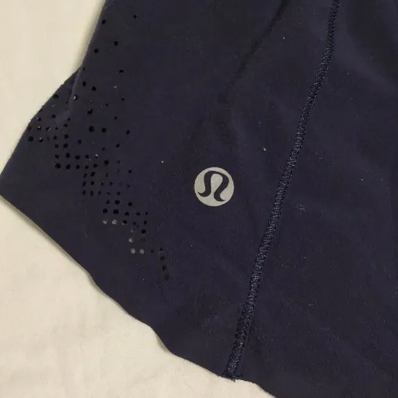 Lululemon Run: Light As Air Short  Deep Indigo/Mirage Deep Indigo  Size 8