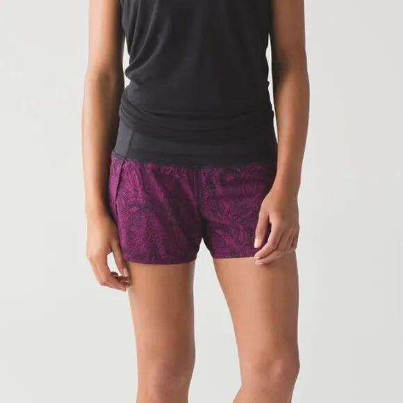 lululemon Run Times Short Mini Antique Paisley Deep Fuchsia/Black Size 10 NWT
