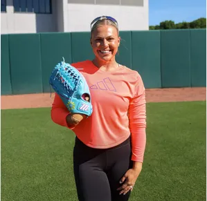 Marucci Nightshift Series Amanda Lorenz 47A6 12.5" Fastpitch and Baseball Glove