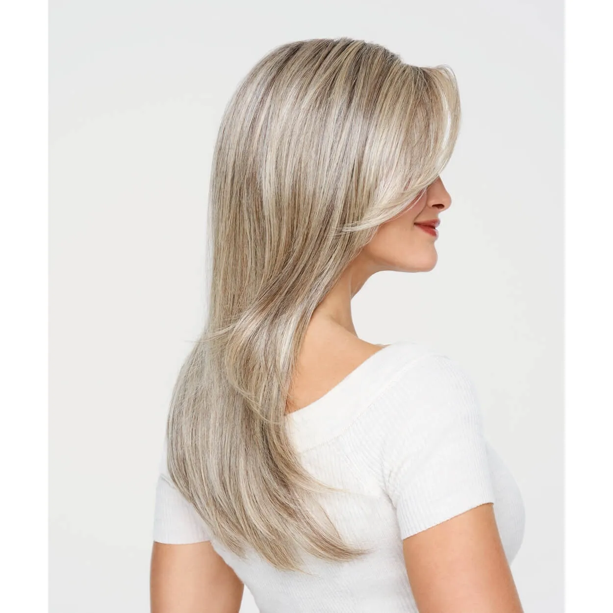 Mesmerized by Raquel Welch (100% Hand Tied Lace Front-Mono Top Wig)