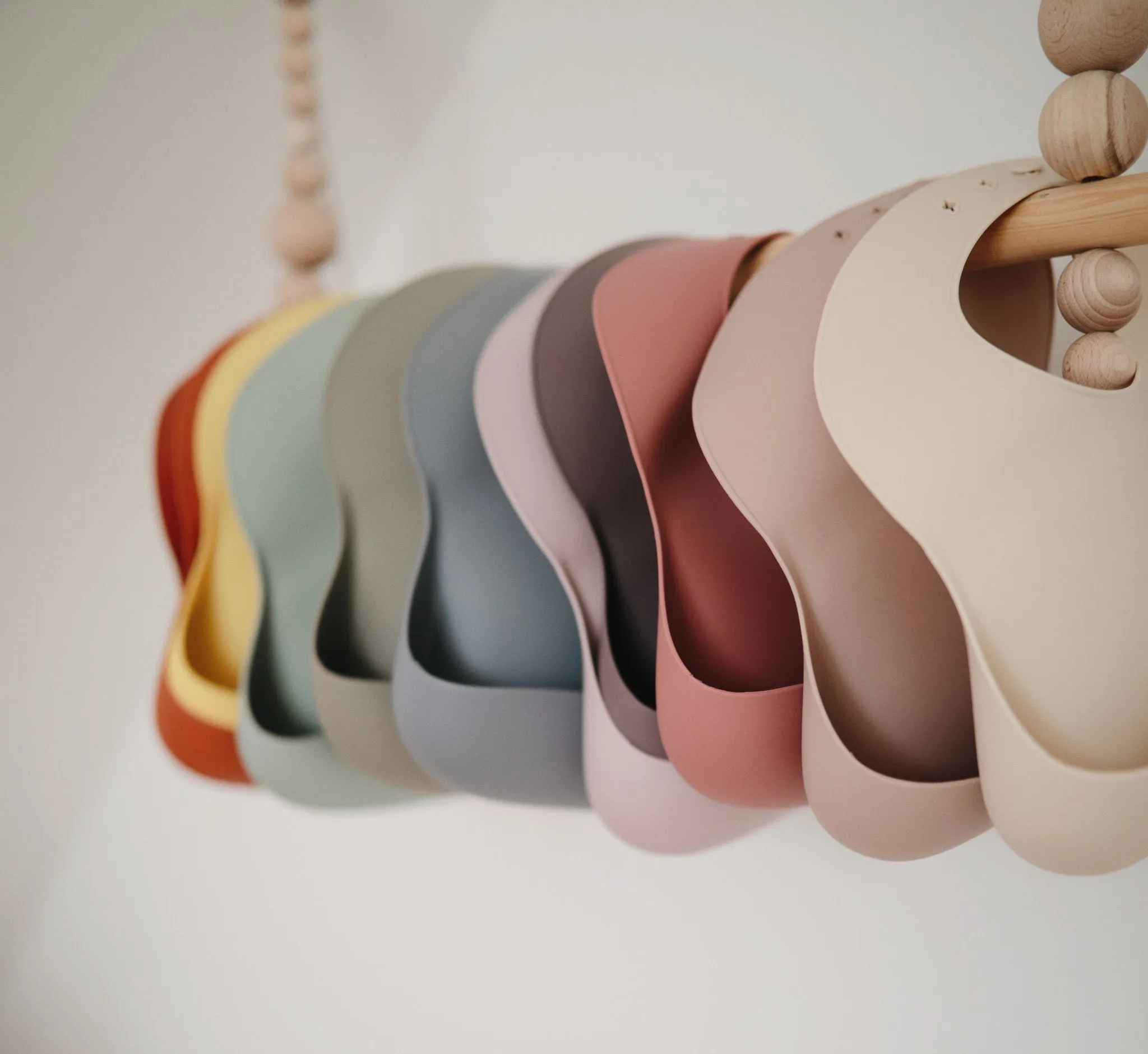 Mushie Bib (Tradewinds)