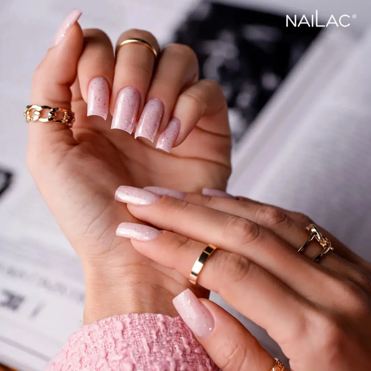 NaiLac Hybrid UV/LED Glammy Rubber Base Milk & Powder