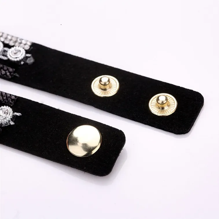 New Alloy Diamond Watch For Ladies Korean Velvet Quartz Bracelet Watch Chain Ring Set