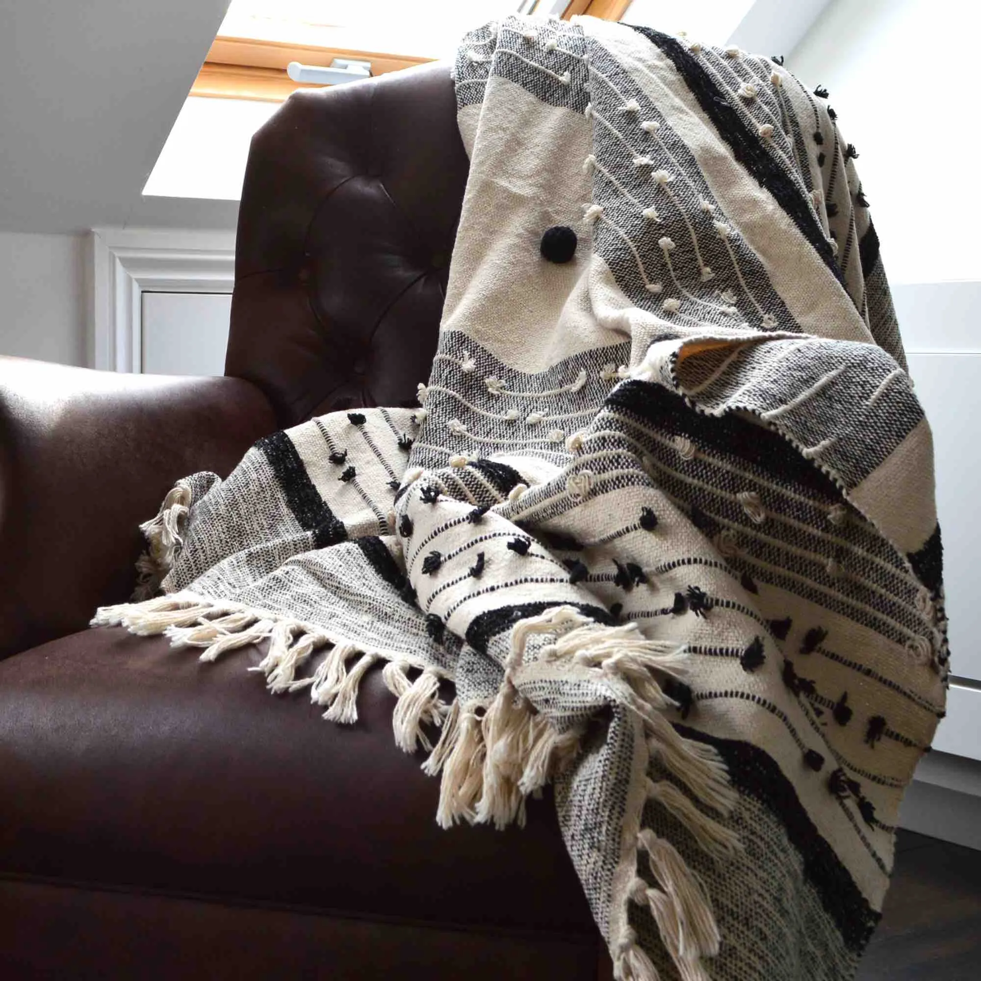 Nina Textured Throw - Grey/White