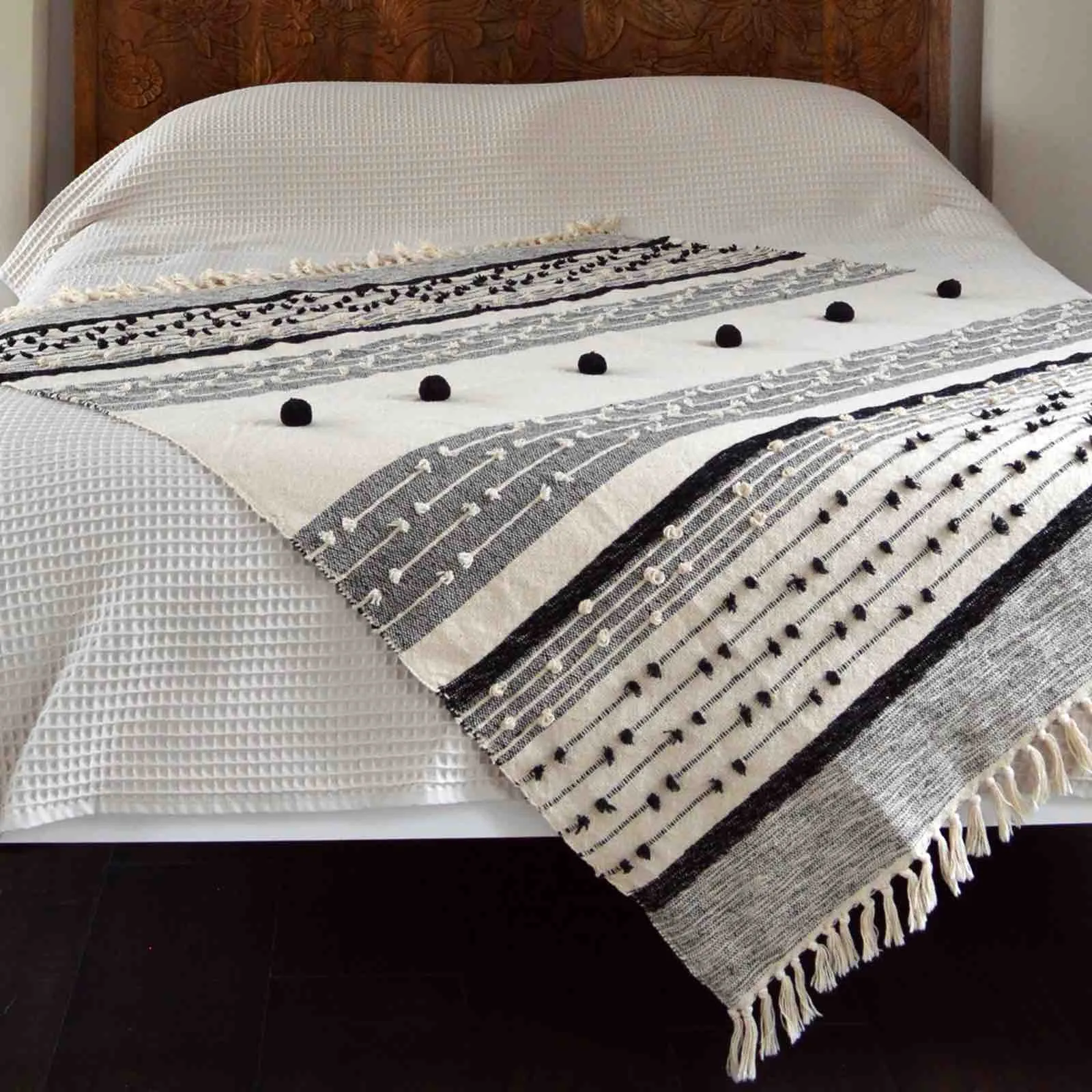 Nina Textured Throw - Grey/White
