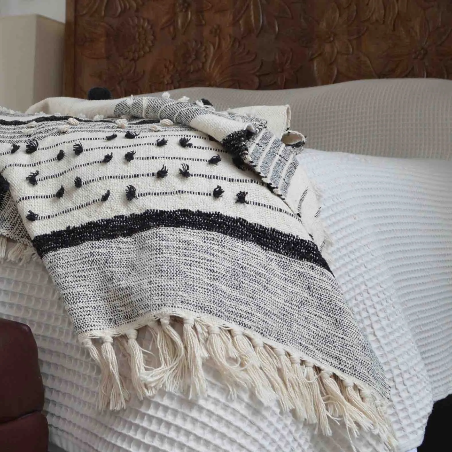 Nina Textured Throw - Grey/White