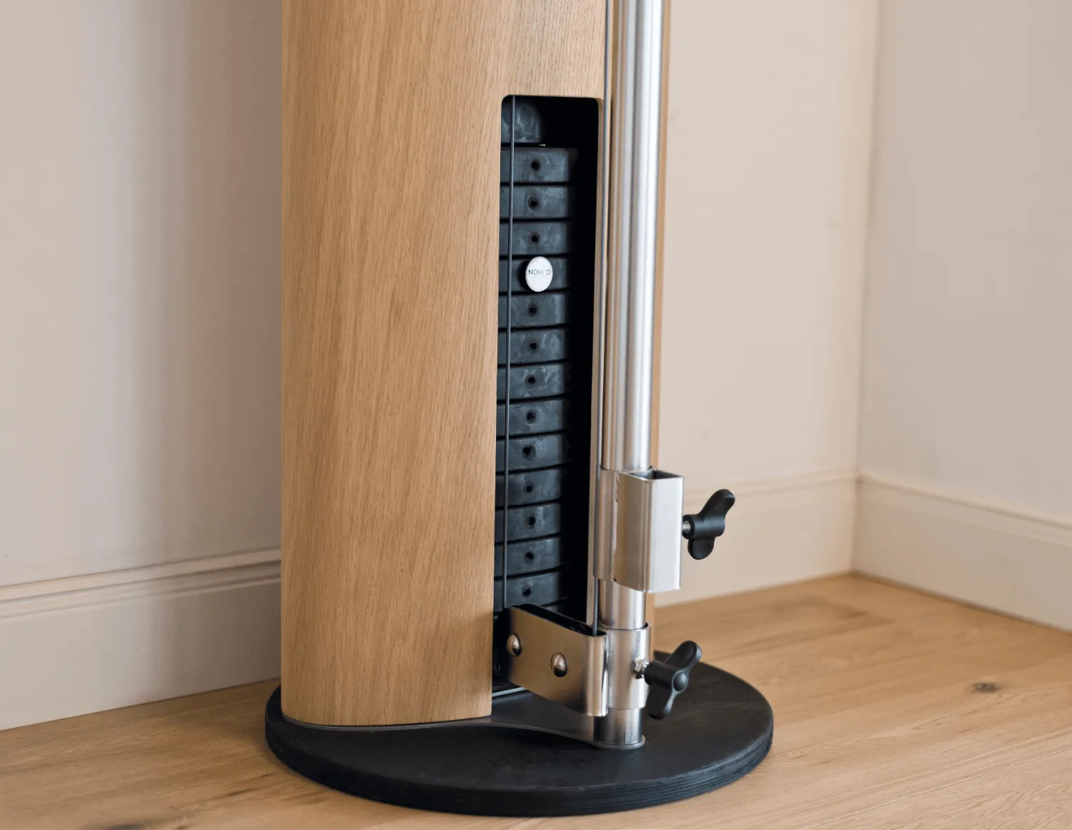 NOHrd SLIMBEAM CABLE MACHINE LAT PULL DOWN & LOW ROW SPACE SAVING MACHINE STATION