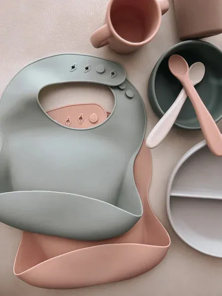 Nouka Silicone Bib