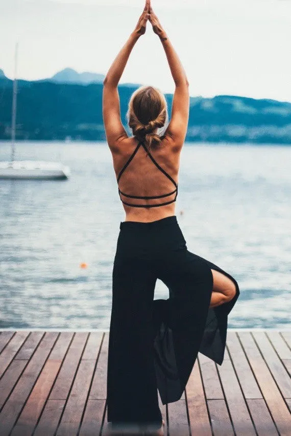 OCTAVIA Bralette in Black