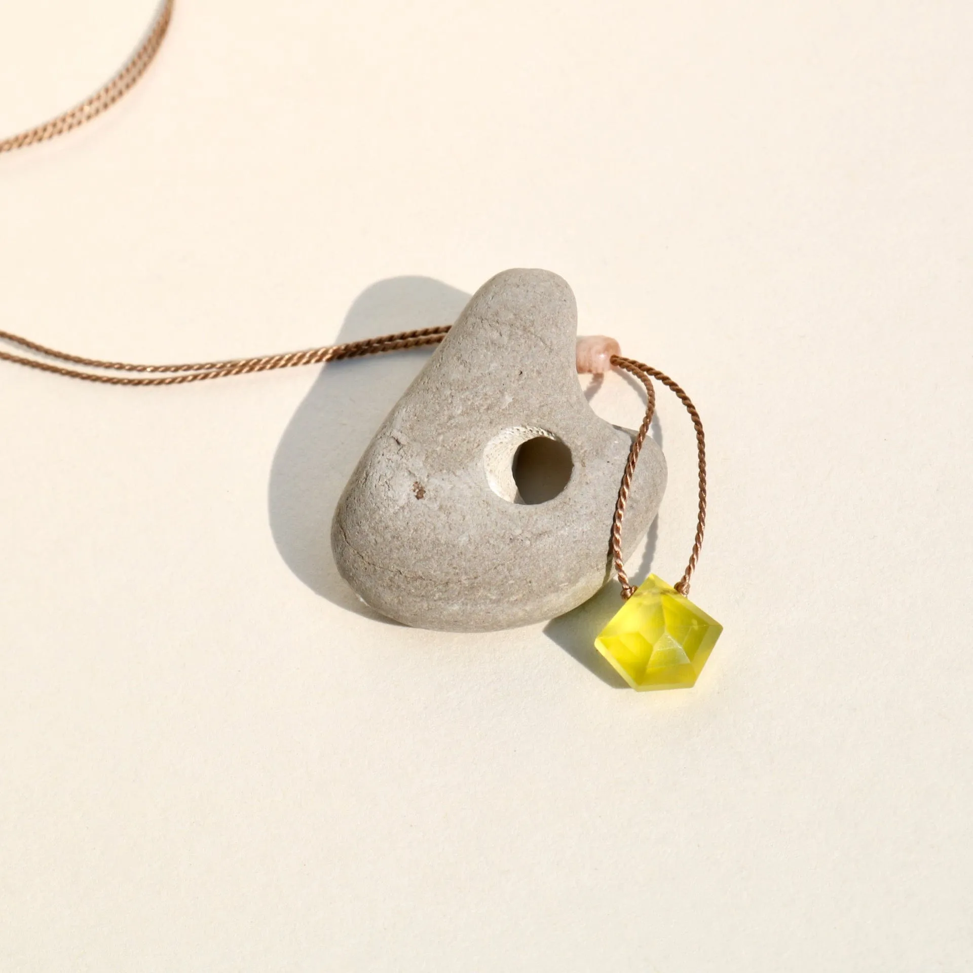 OLIVE QUARTZ