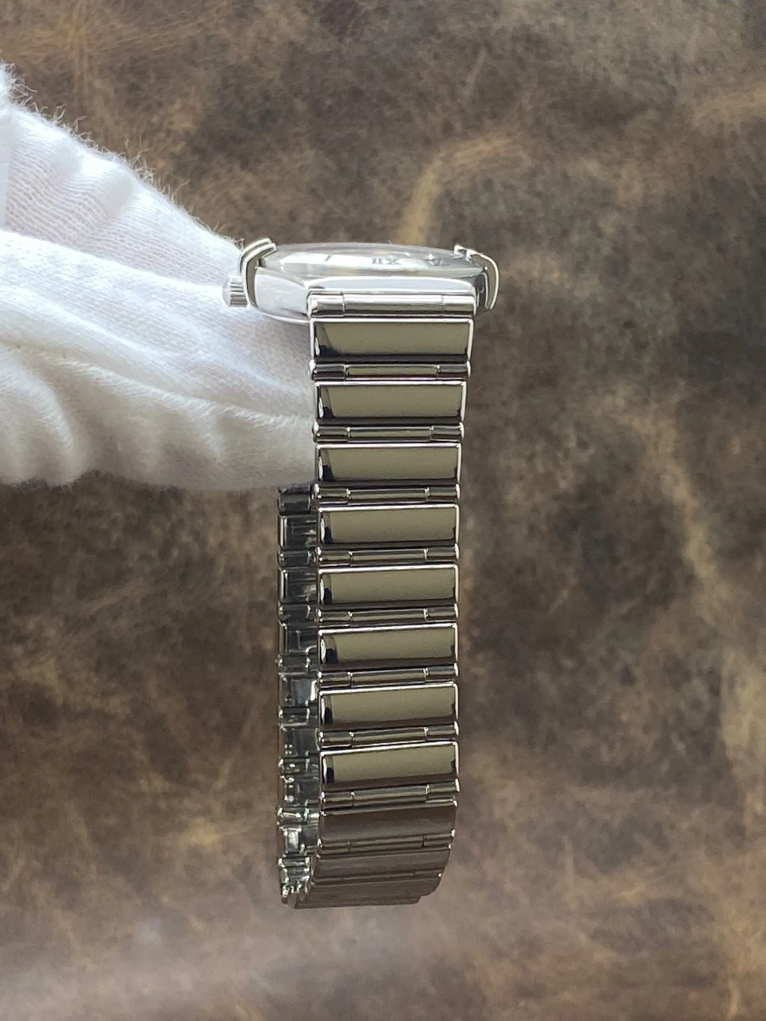 Omega Constellation MOP 1571.71.00 White Mother of Pearl Dial Quartz Women's Watch