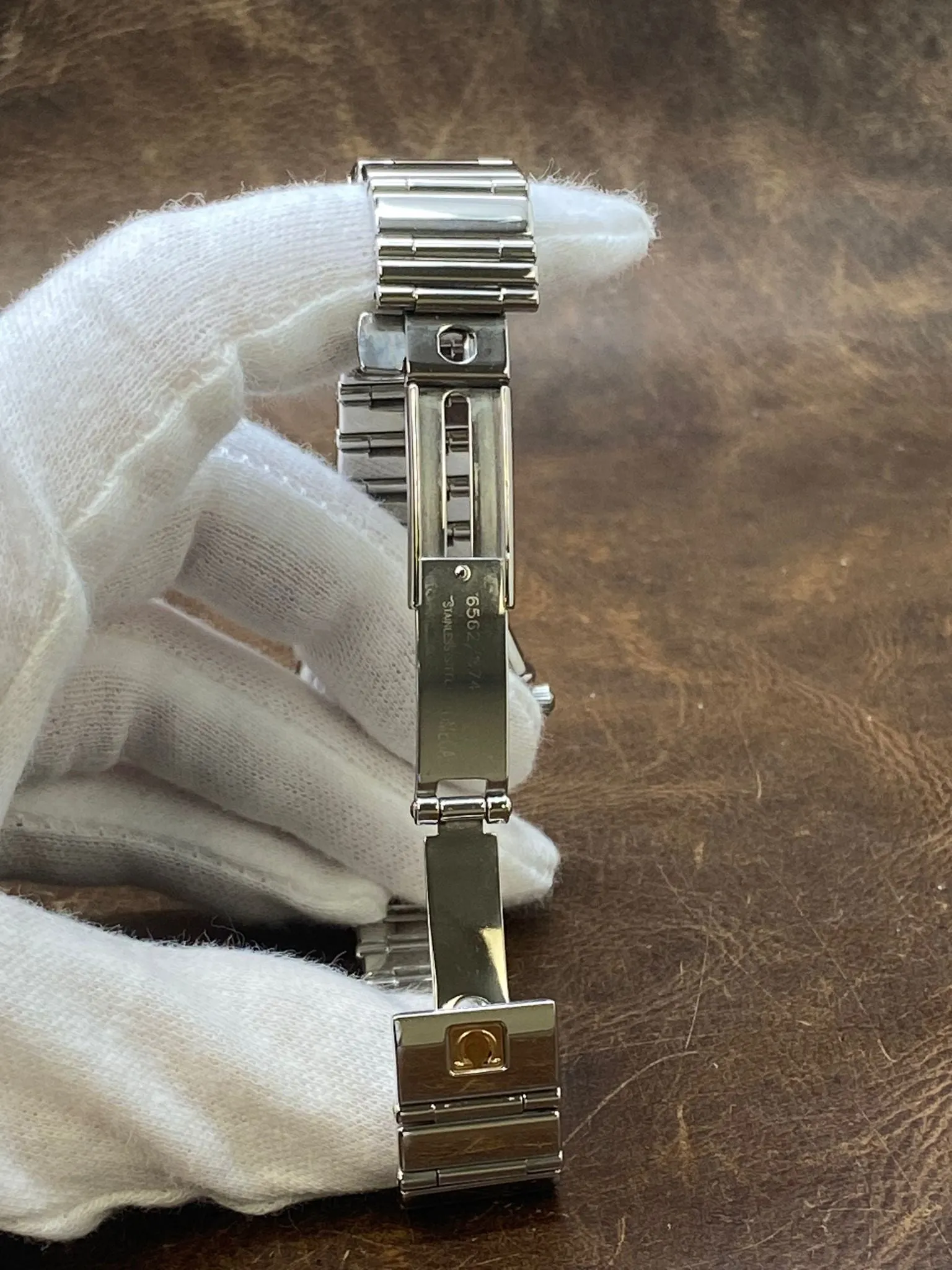 Omega Constellation MOP 1571.71.00 White Mother of Pearl Dial Quartz Women's Watch