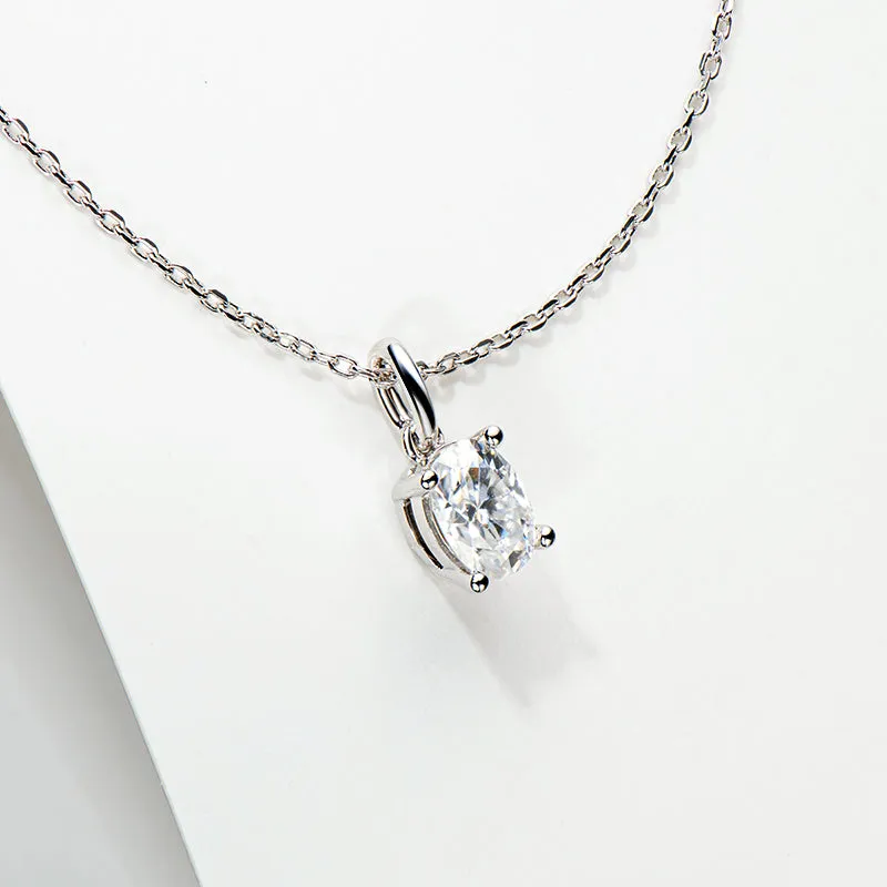 Oval Cut 1.0CTW Moissanite Stud Earrings & 1.0CT Moissanite Pendant Necklace