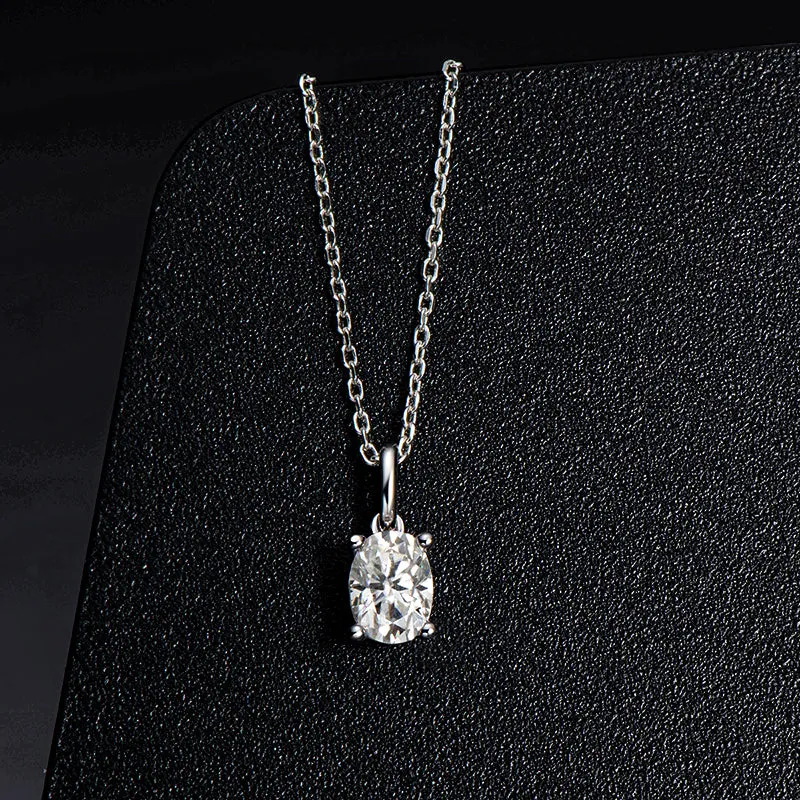 Oval Cut 1.0CTW Moissanite Stud Earrings & 1.0CT Moissanite Pendant Necklace