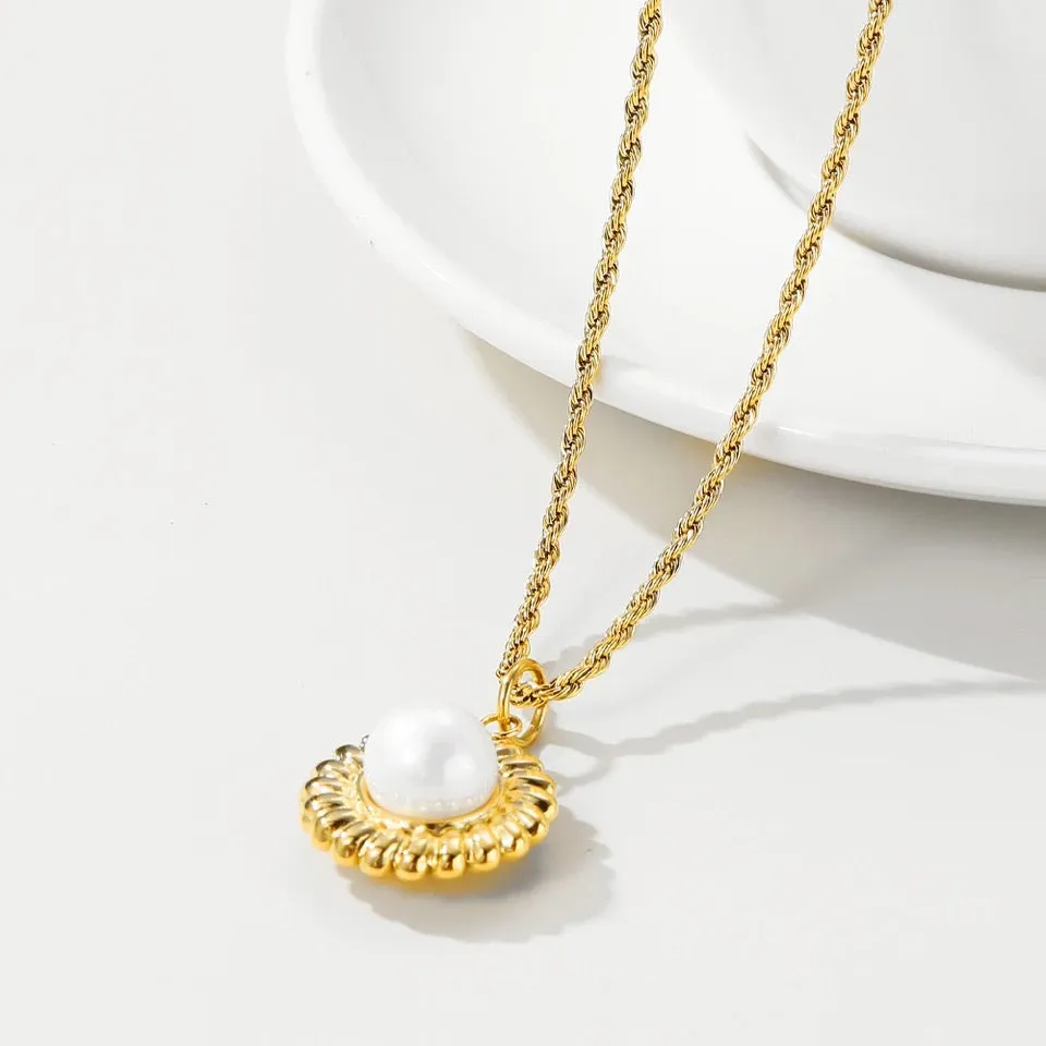 Pearl & Rope Necklace