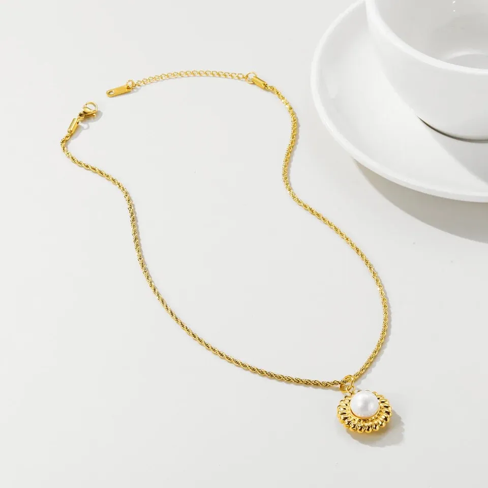 Pearl & Rope Necklace