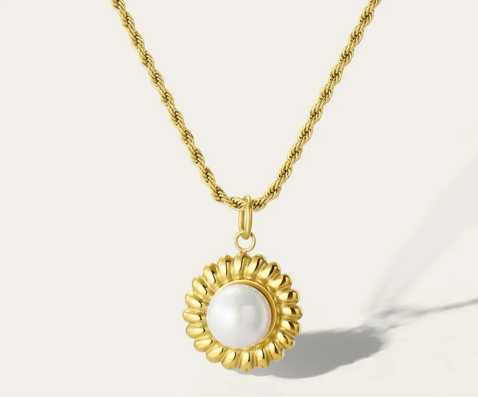 Pearl & Rope Necklace