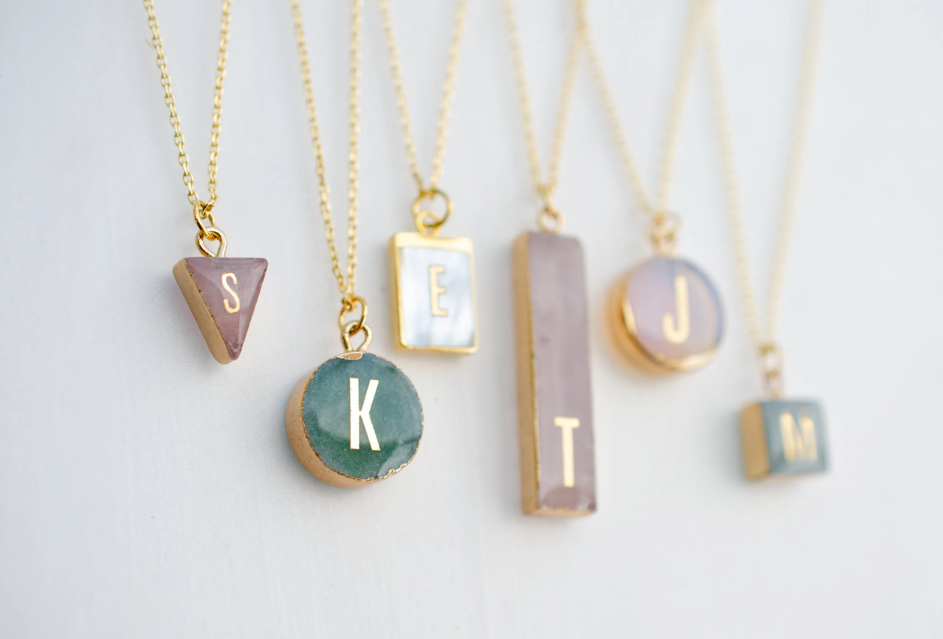 Personalized Initial Necklace, mother's day gift, mom jewelry, new mom gift, Pearl necklace, rose quartz pendant, necklace, custom necklace