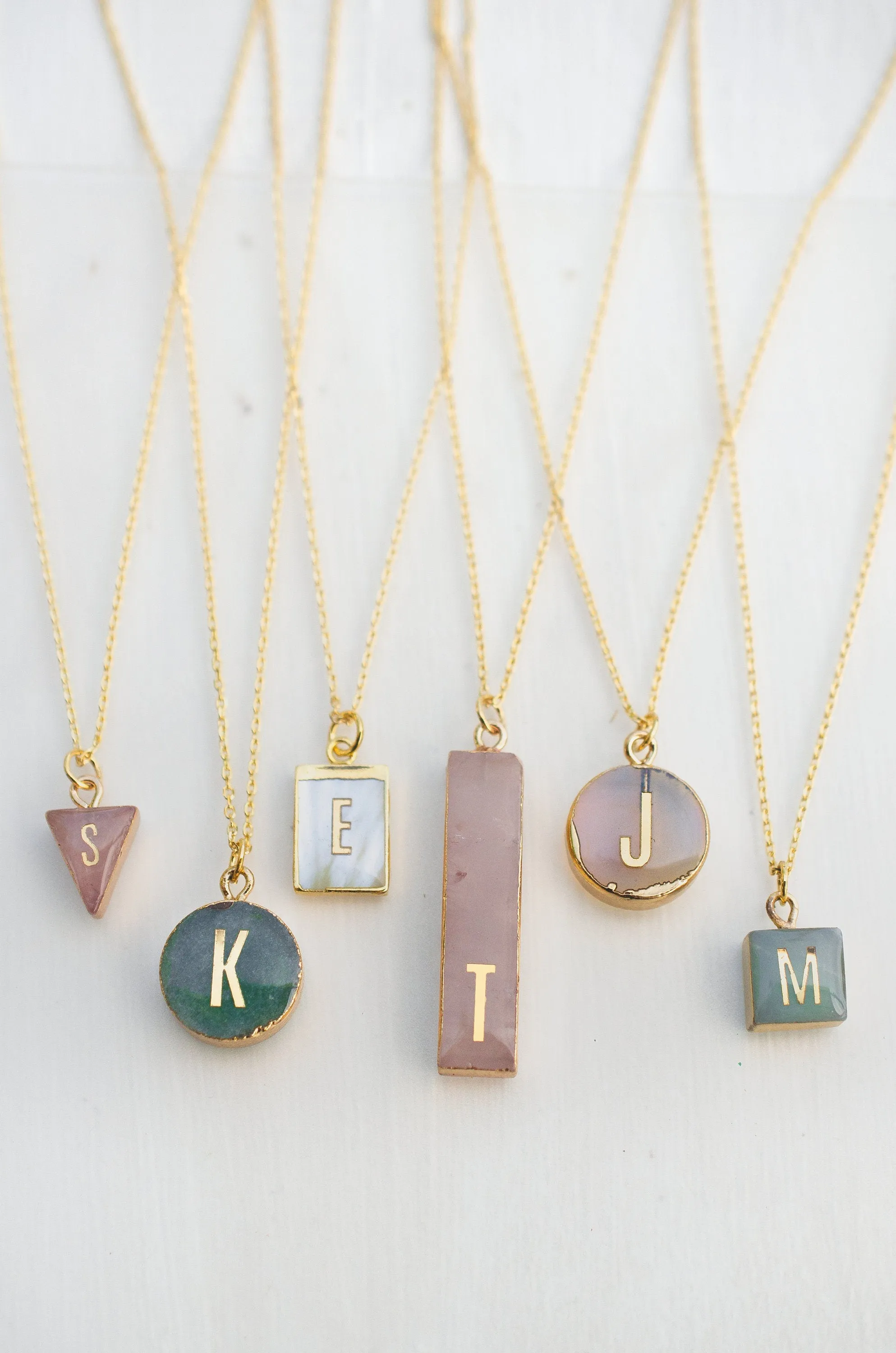 Personalized Initial Necklace, mother's day gift, mom jewelry, new mom gift, Pearl necklace, rose quartz pendant, necklace, custom necklace