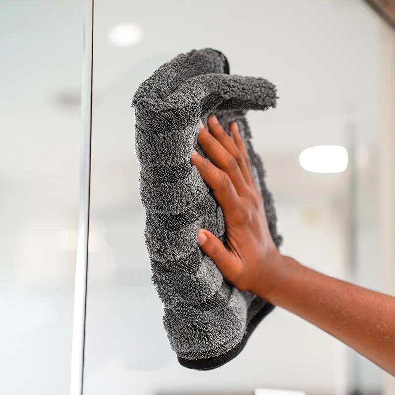 Poshlyf Chipmunk Extreme Drying Towel 600 GSM Grey with Border 80cm x 50cm