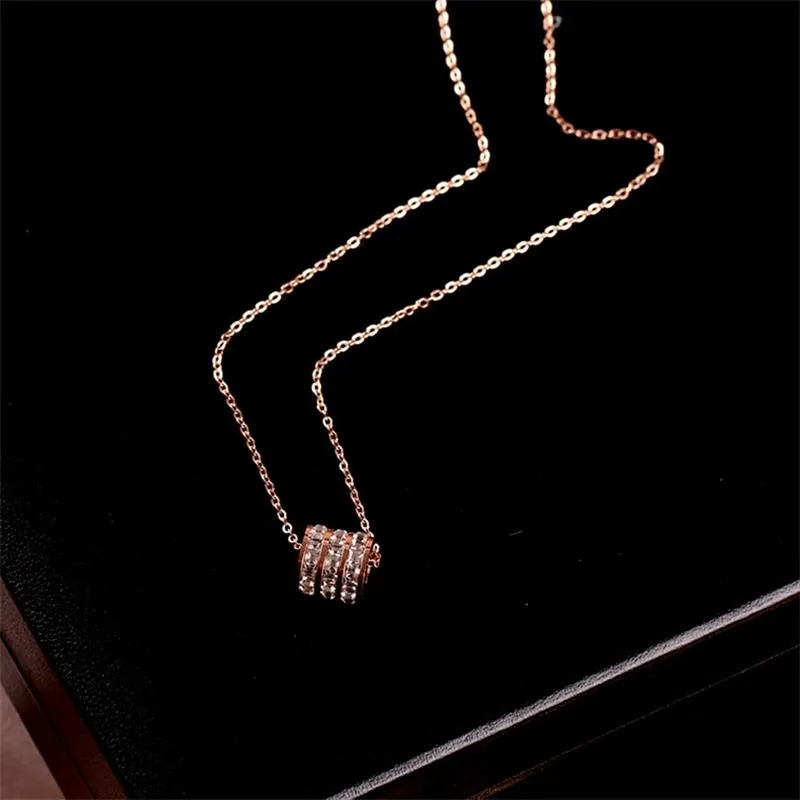 Premium Quality Titanium Steel Luxury Necklace Pendant Simple Rose Gold Clavicle Chain for Women
