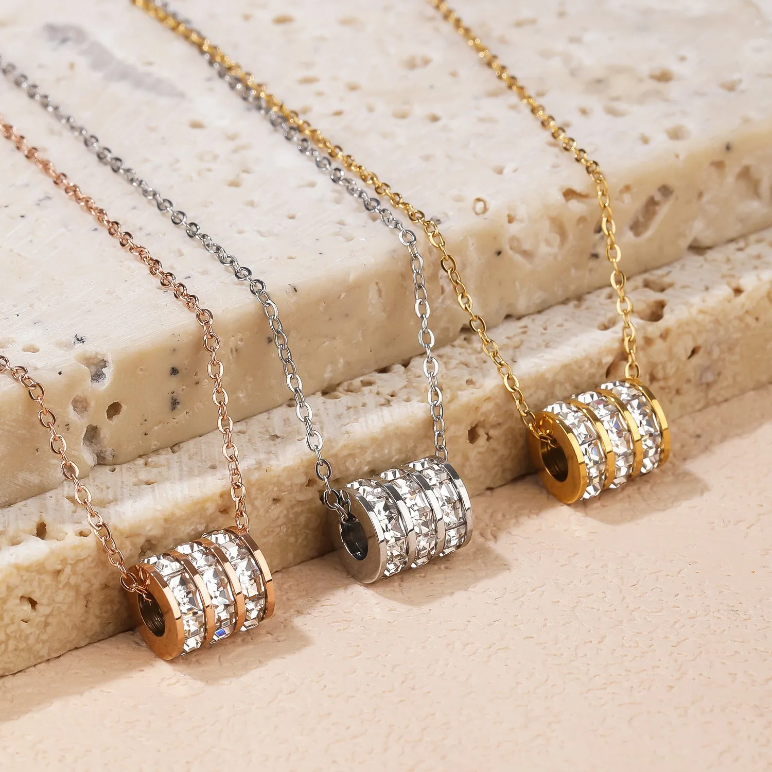 Premium Quality Titanium Steel Luxury Necklace Pendant Simple Rose Gold Clavicle Chain for Women