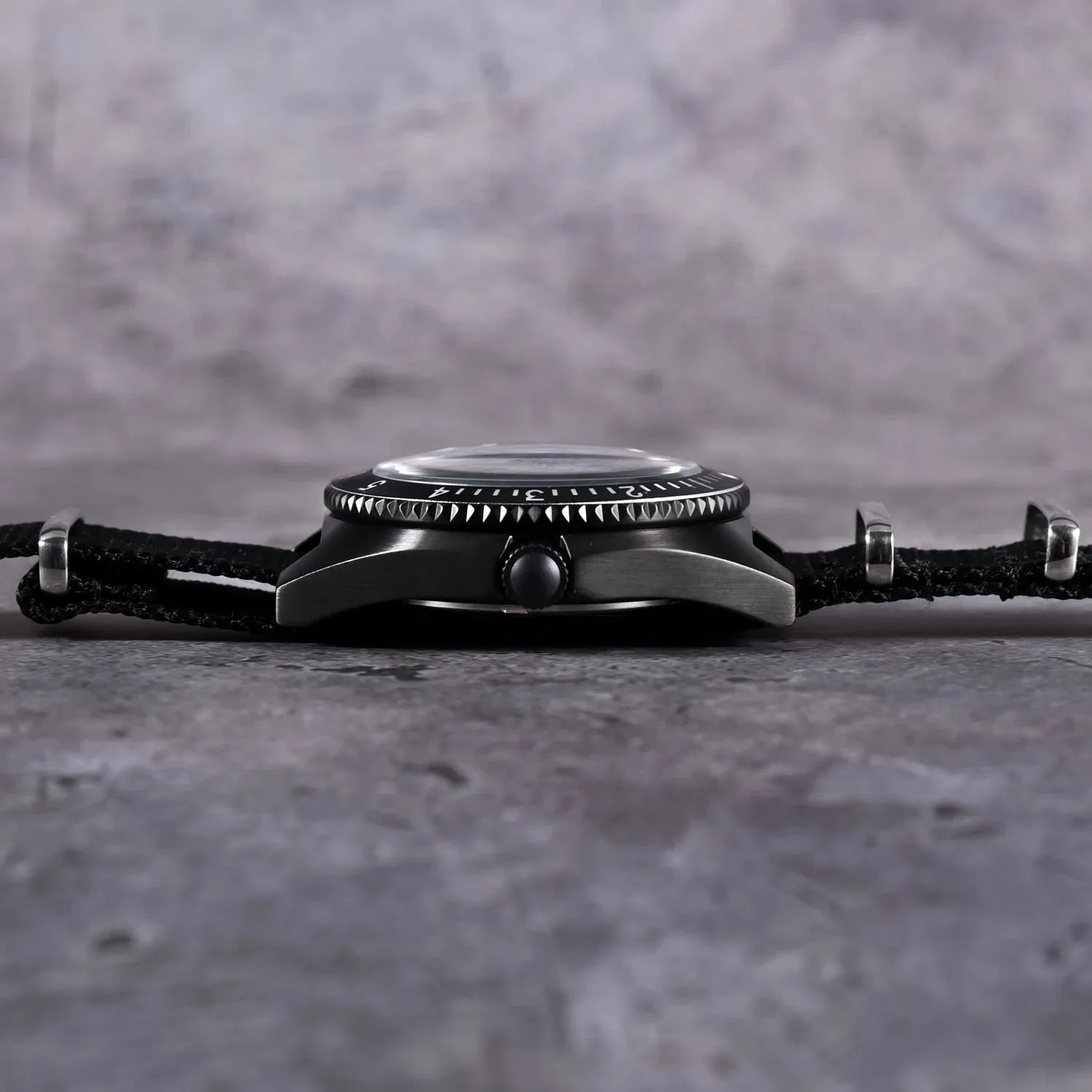 QM "Vietnam" / Platoon US Special Forces UDT Military Men's 300M Diver Super Light C3 Army SM8019BA Without logo Swimming  Watch