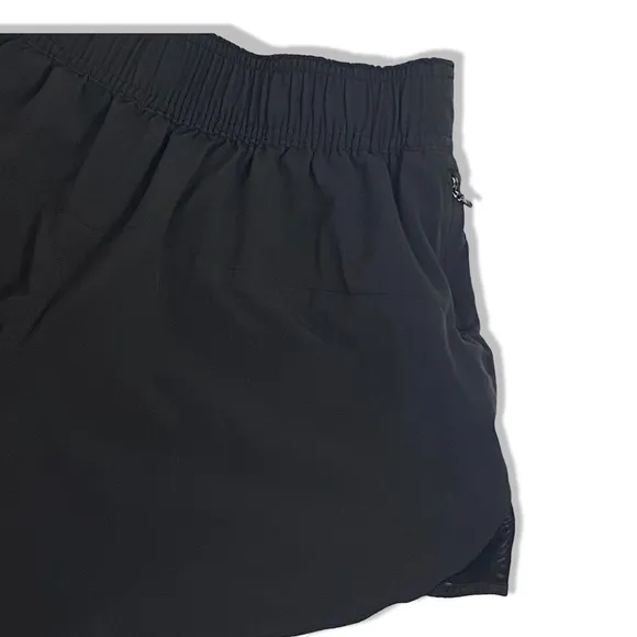Rare Lululemon Go the Distance Short Reversible Black/ petal Camo printed black