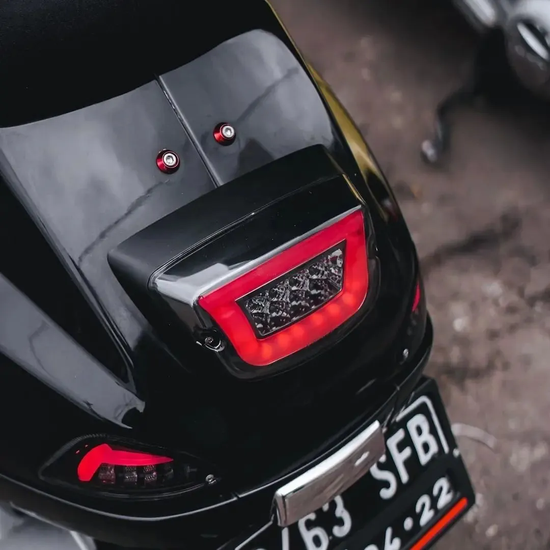 Rear Light Moto Nostra Smoked | Vespa LX/LXV/S/SXL 50-150cc
