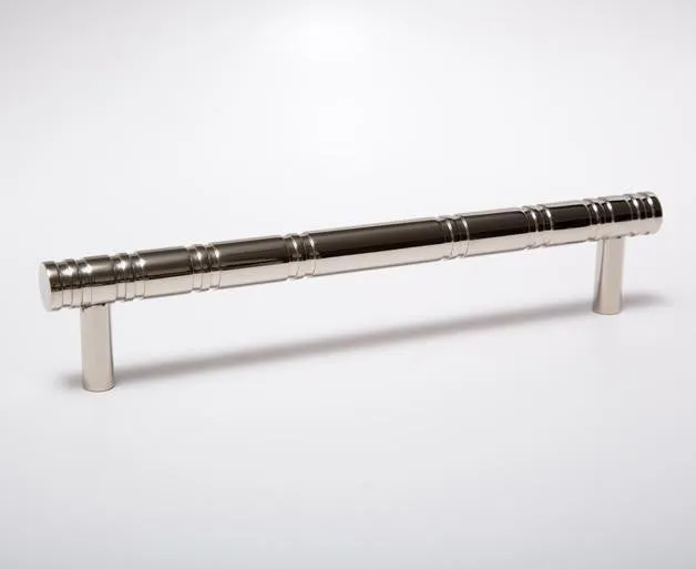 Reveal-06 Handle
