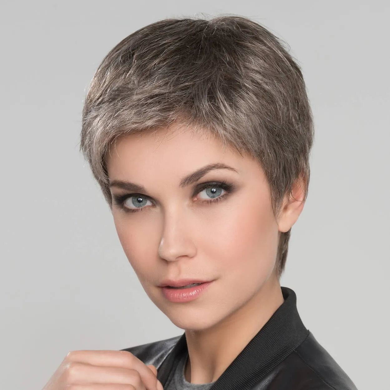 Risk Comfort by Ellen Wille (100% Hand Tied Lace Front-Mono Top Wig)