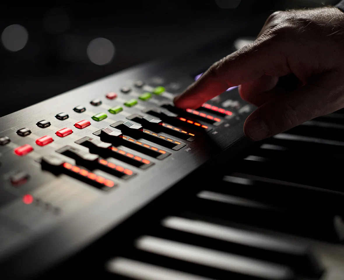 Roland RD-2000 EX Flagship Stage Piano