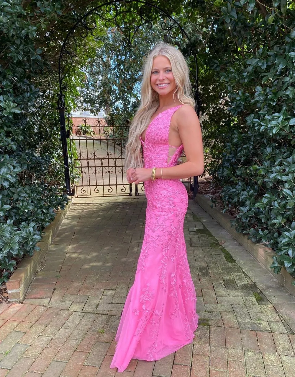 Roycebridal Kallie |Hot Pink Mermaid Plunge V Neck Lace Prom Dress