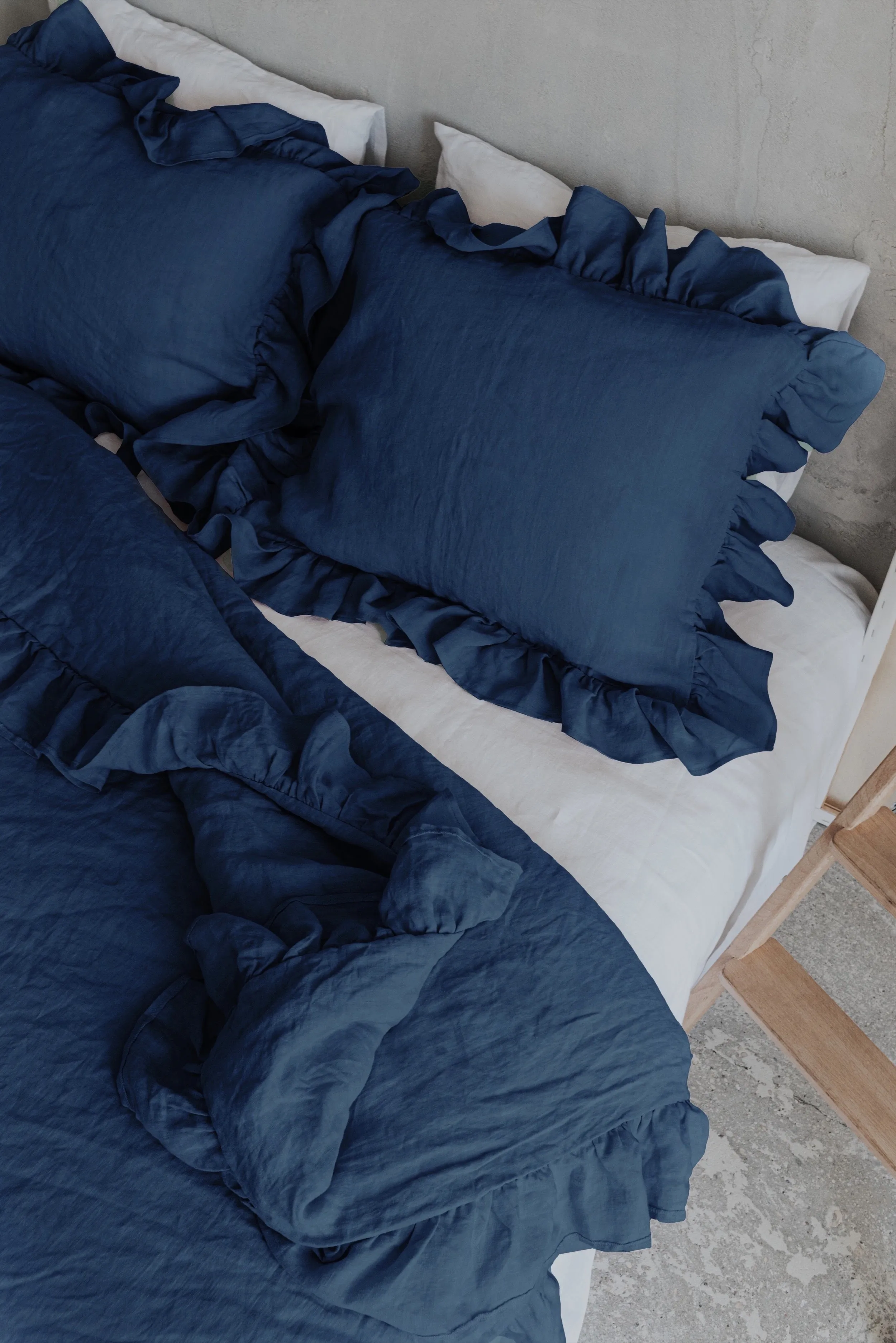 Ruffle Duvet Cover and Pillowcases Set - Dark Blue