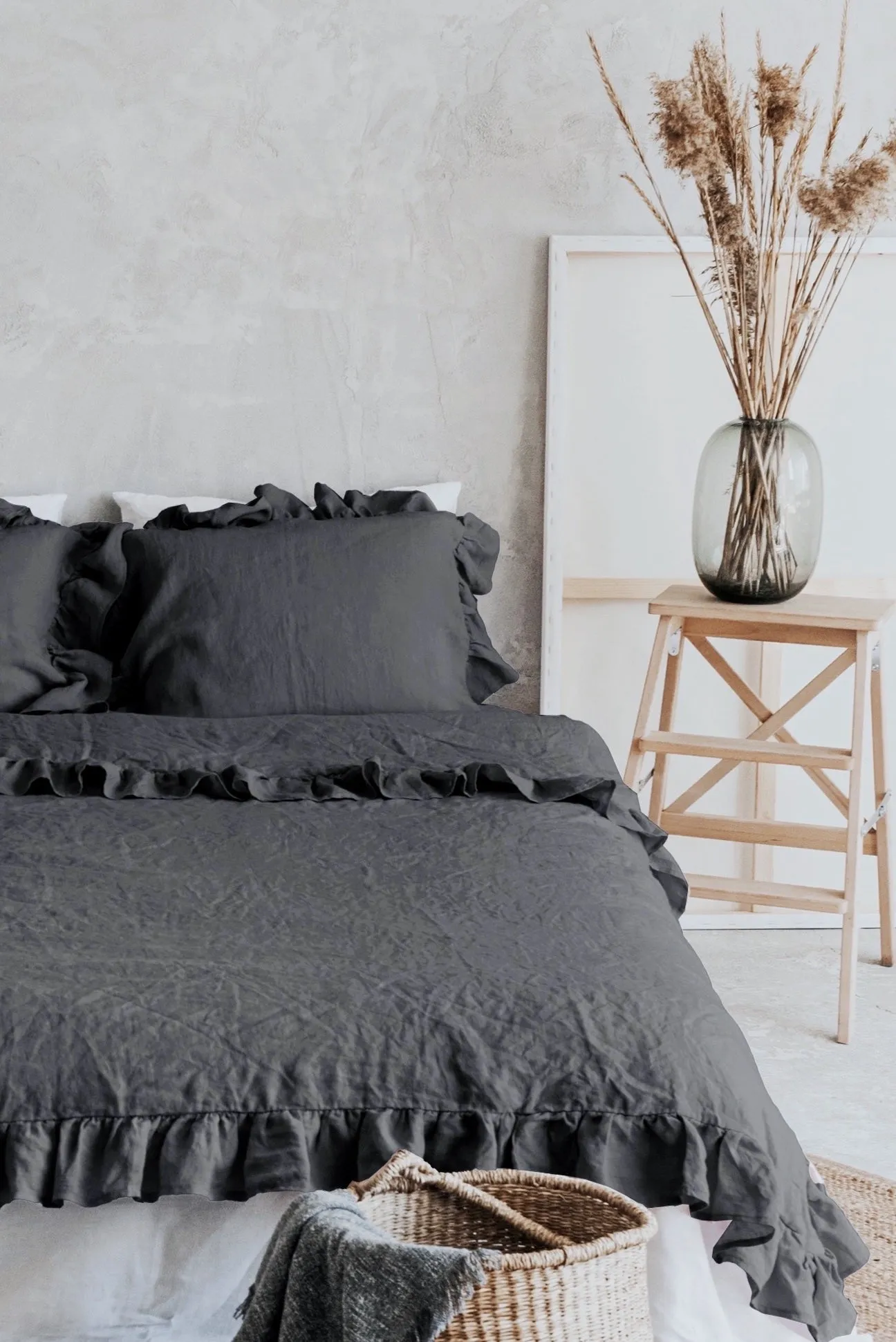 Ruffle Duvet Cover and Pillowcases Set - Dark Gray
