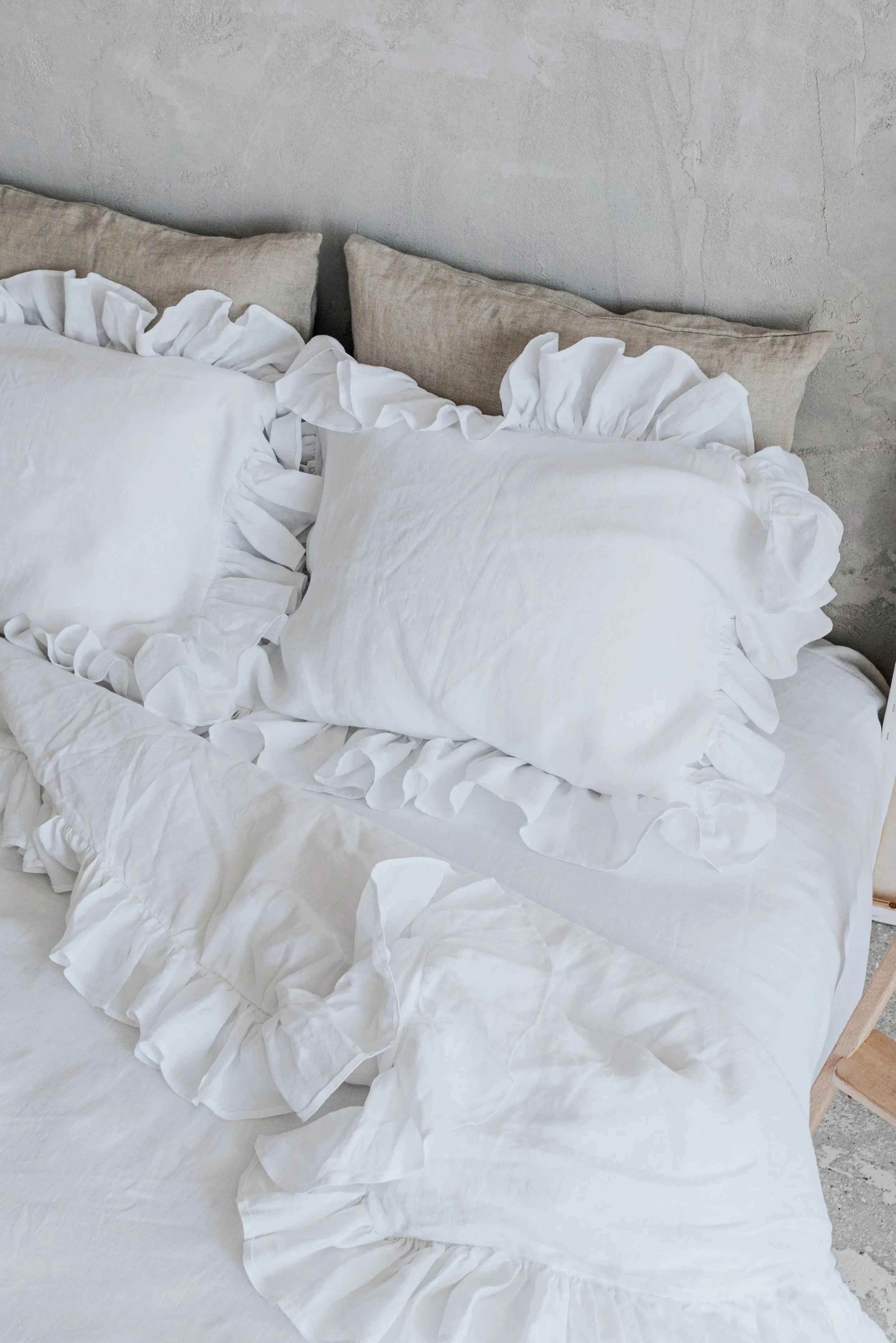 Ruffle Pillowcases Set - White