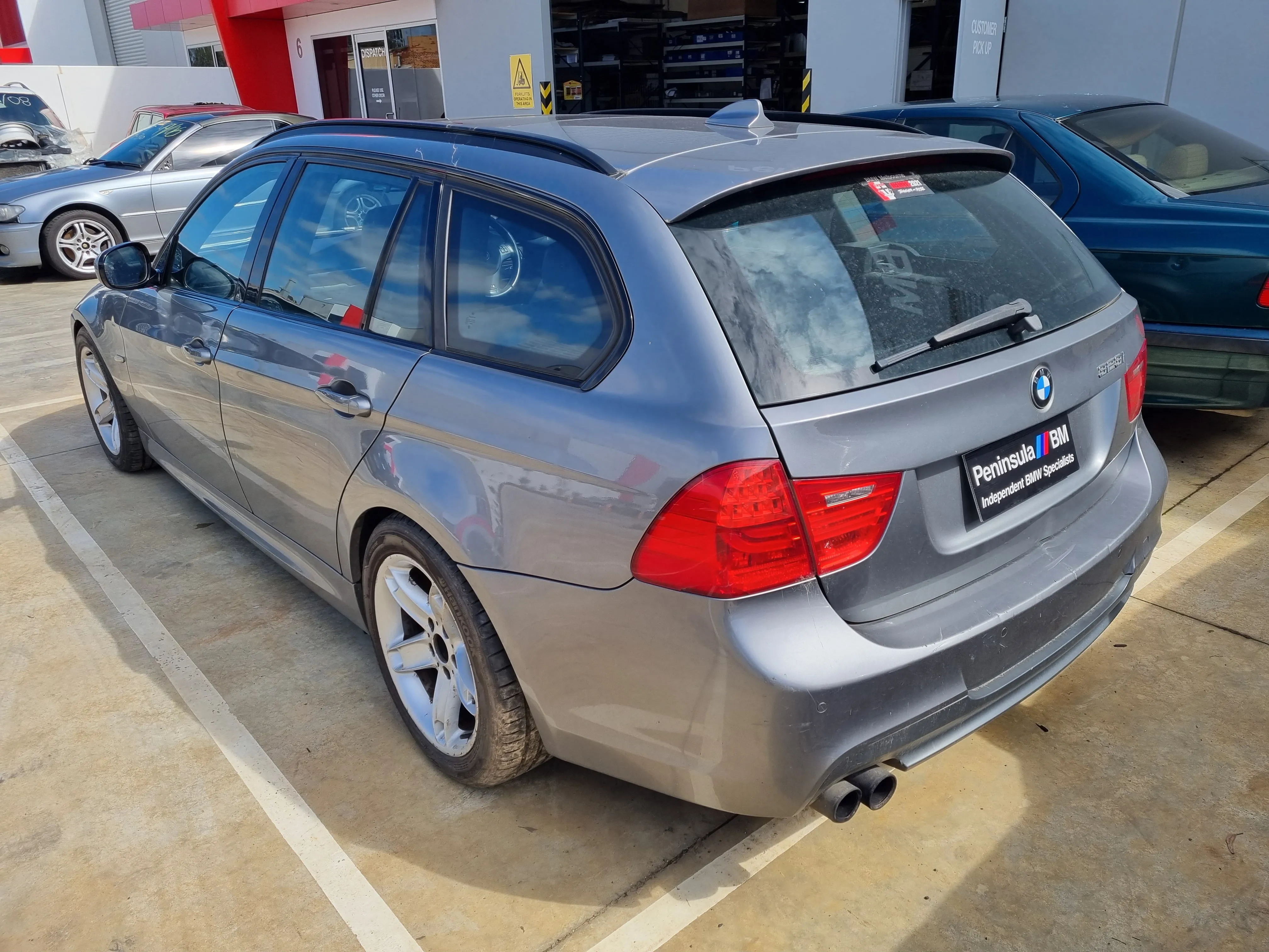 S2929 3' E91 LCI Touring 323i N52N AUTO 2011/04